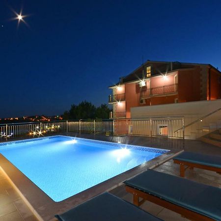 Apartman Lucic Apartment Split Bagian luar foto