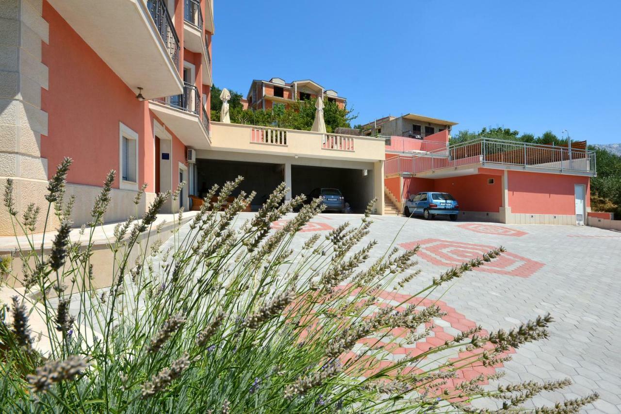 Apartman Lucic Apartment Split Bagian luar foto