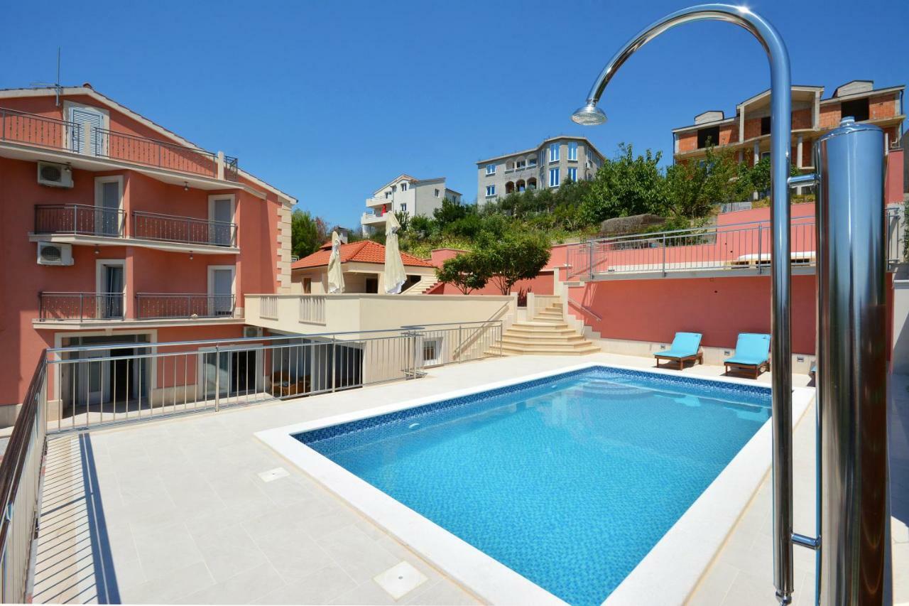 Apartman Lucic Apartment Split Bagian luar foto