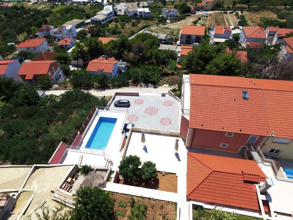 Apartman Lucic Apartment Split Bagian luar foto