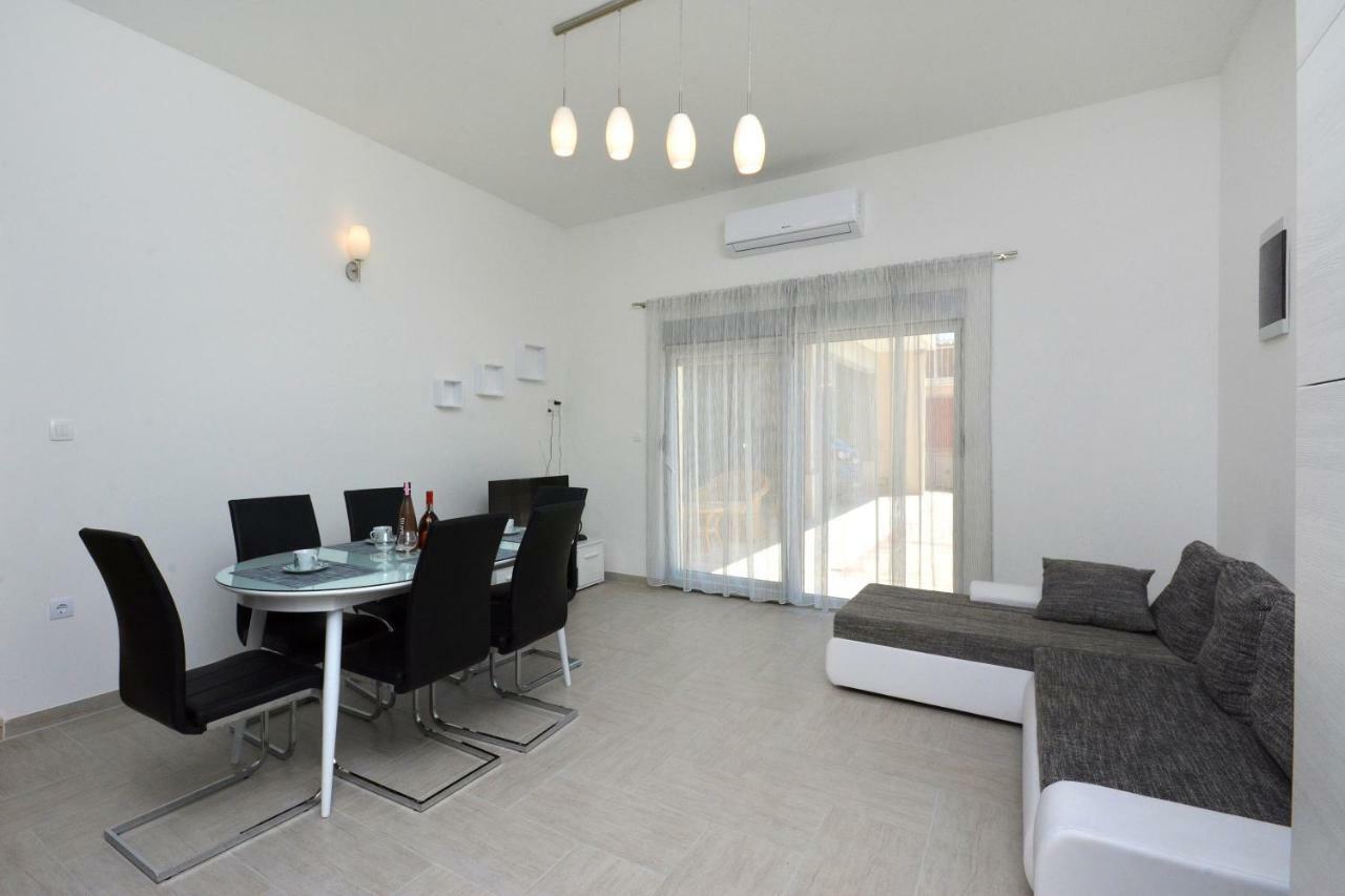 Apartman Lucic Apartment Split Bagian luar foto