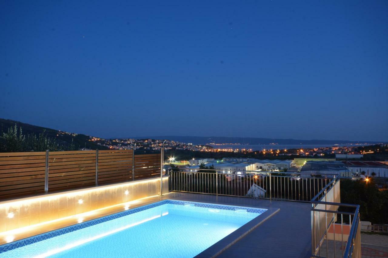 Apartman Lucic Apartment Split Bagian luar foto