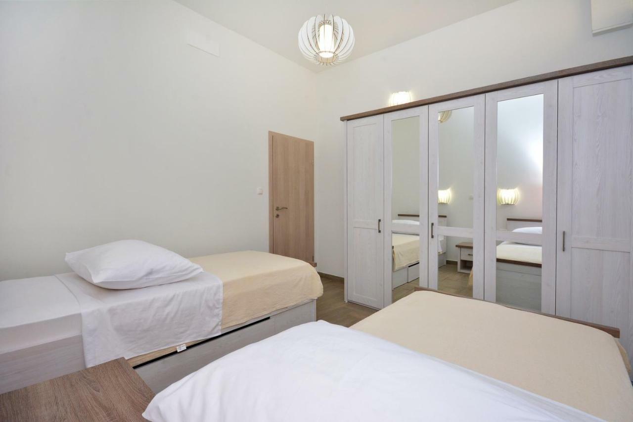Apartman Lucic Apartment Split Bagian luar foto
