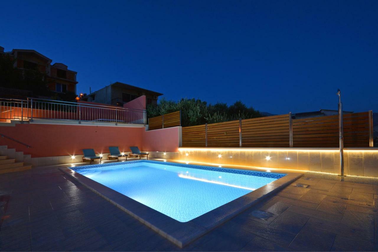Apartman Lucic Apartment Split Bagian luar foto