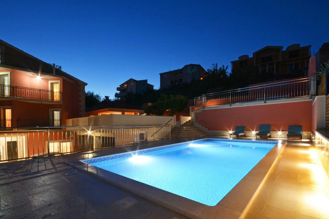 Apartman Lucic Apartment Split Bagian luar foto