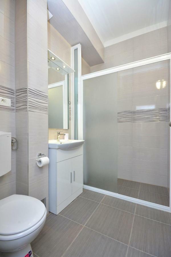 Apartman Lucic Apartment Split Bagian luar foto