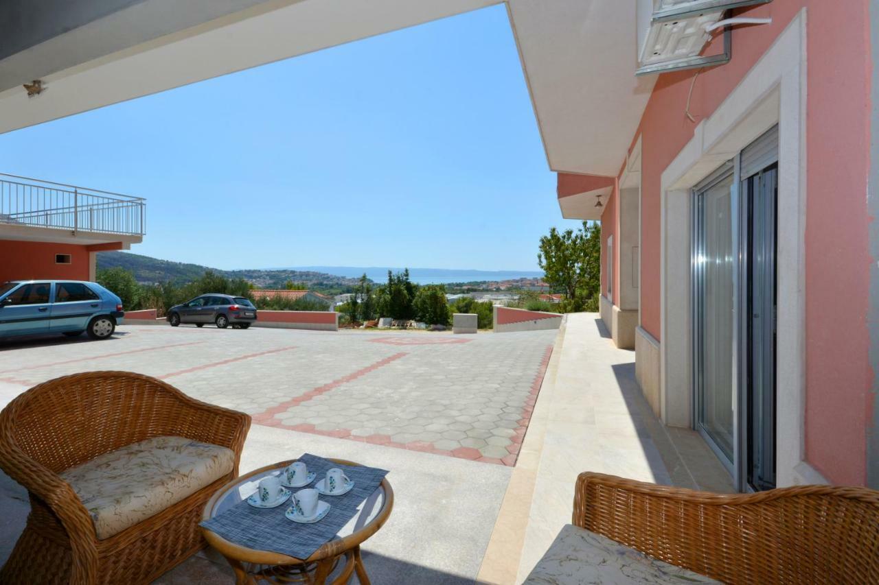 Apartman Lucic Apartment Split Bagian luar foto