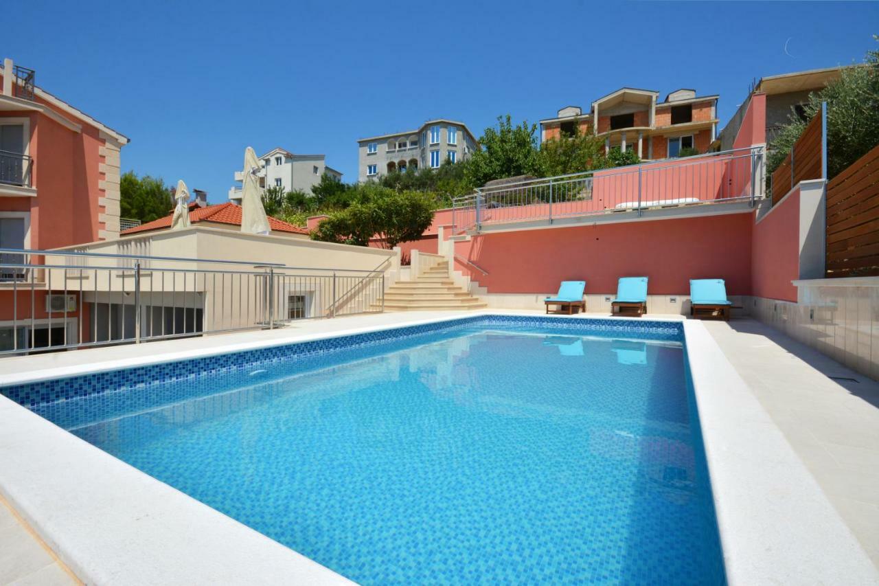 Apartman Lucic Apartment Split Bagian luar foto