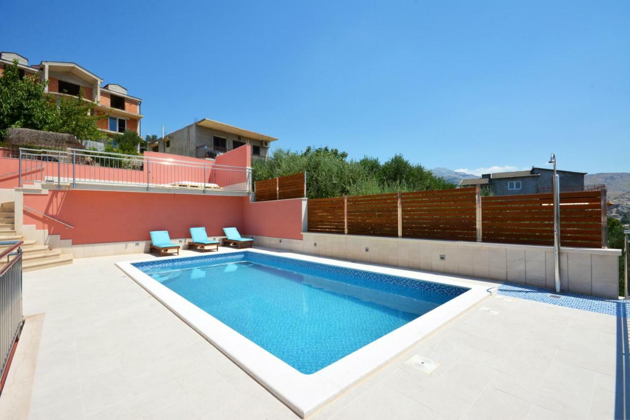 Apartman Lucic Apartment Split Bagian luar foto