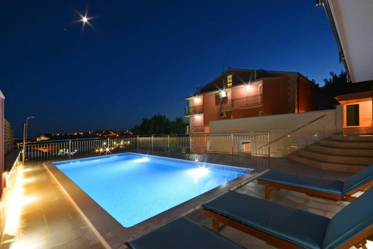 Apartman Lucic Apartment Split Bagian luar foto