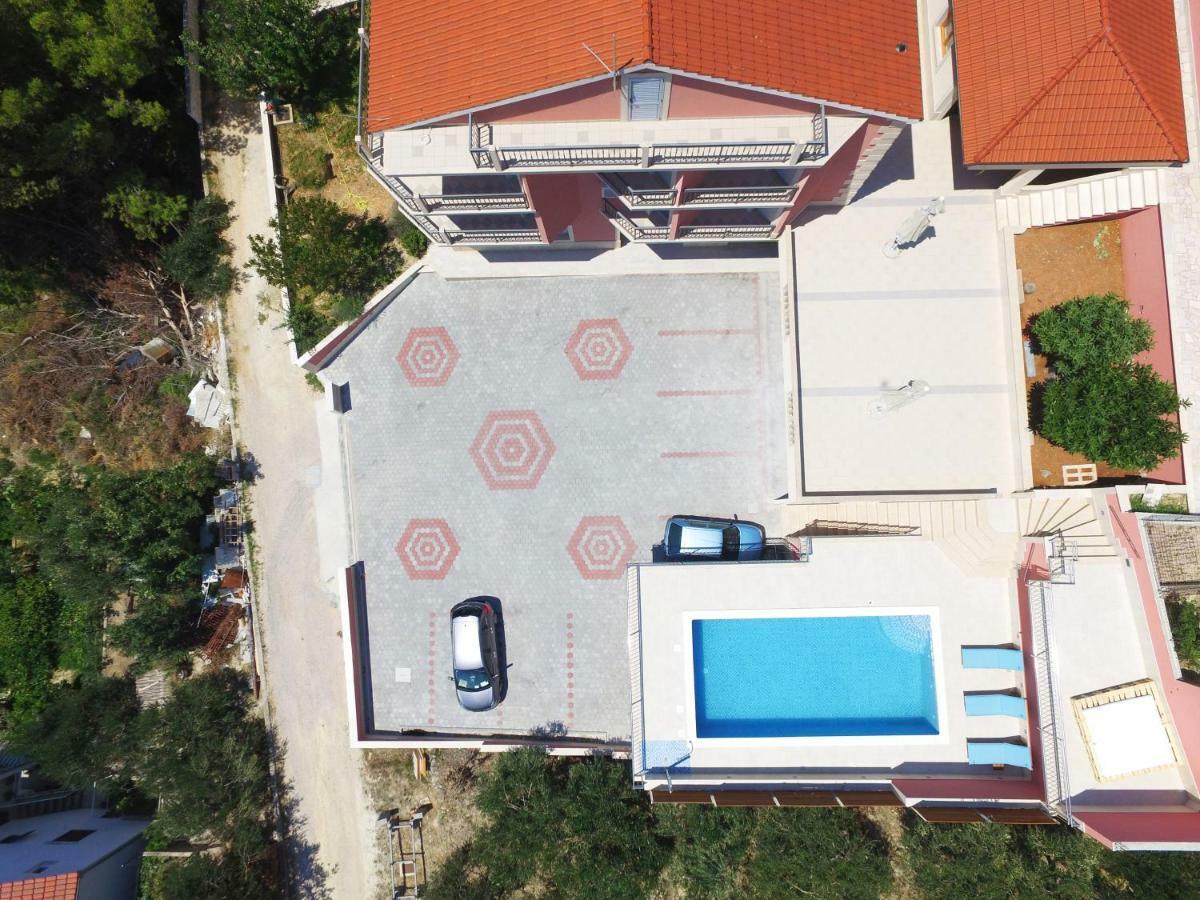 Apartman Lucic Apartment Split Bagian luar foto